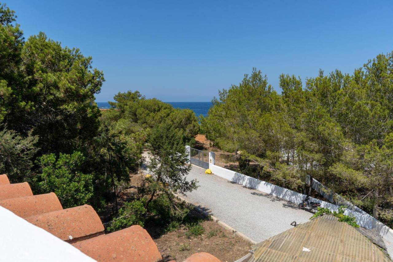 Hostal Restaurante Pou Des Lleo Сан-Карлос-де-Перальта Номер фото